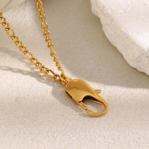 European and American fashion, simple, versatile earrings, stainless steel 18K gold-plated, niche irregular pattern small earrings for women