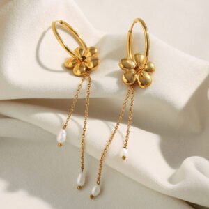 European and American cross-border cool, elegant, versatile, high-end earrings with 18K gold-plated stainless steel flower pearl tassels