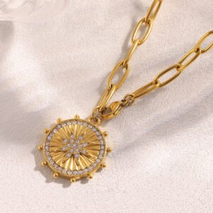 European and American cross-border fashionable retro and light luxury necklace, 18K gold-plated stainless steel eight-pointed star coin pendant necklace