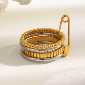 European and American fashion, niche, and luxurious, personalized earrings, stainless steel 18K gold-plated small cross-stitched hoop earrings for women