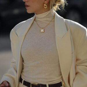 European and American ins style diamond zircon pendant necklace light luxury high-end heart-shaped stainless steel clavicle chain necklace temperament