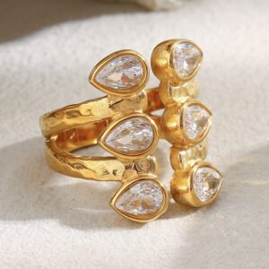 European and American fashion, niche creative pendant with 18K gold-plated stainless steel irregular chain fish spring clasp necklace