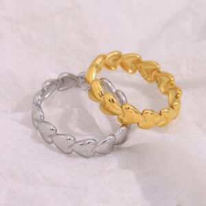 European and American cross-border simple and versatile commuter elegant and luxurious. High-quality stainless steel 18K gold-plated heart-shaped open ring for women.